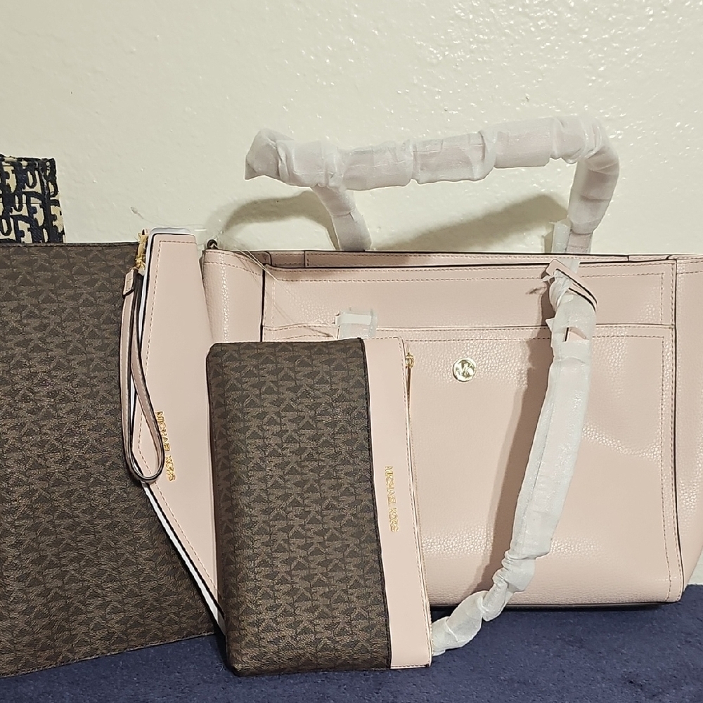 Elegant Pink and Brown Women's Bag Set
